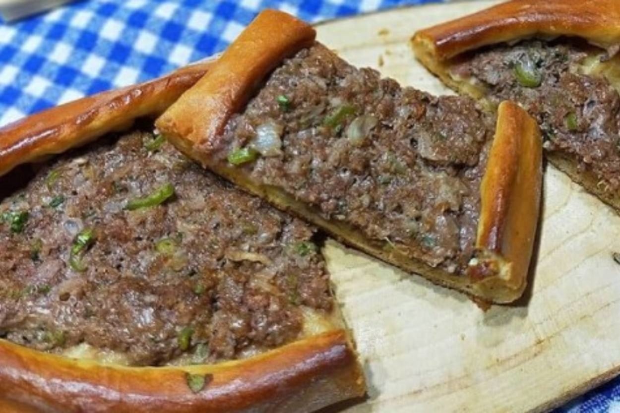 Oldukça Doyurucu: Kıymalı Pide