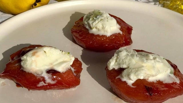 Mükemmel Rengiyle: Dondurmalı Ayva Tatlısı