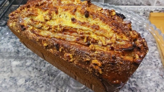 Kararmış Muzlardan: Cevizli Muzlu Kek