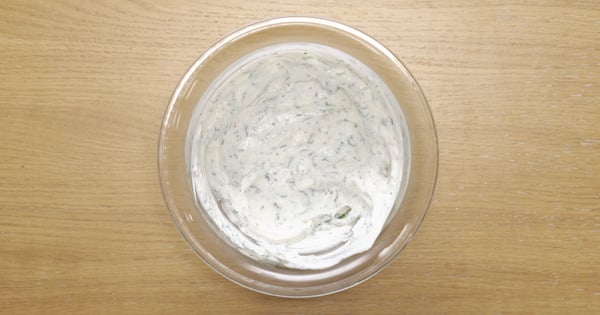 suzme-yogurtlu-dip-sos-3