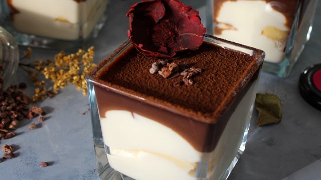 Bir de Böyle Deneyin: Çikolata Soslu Tiramisu