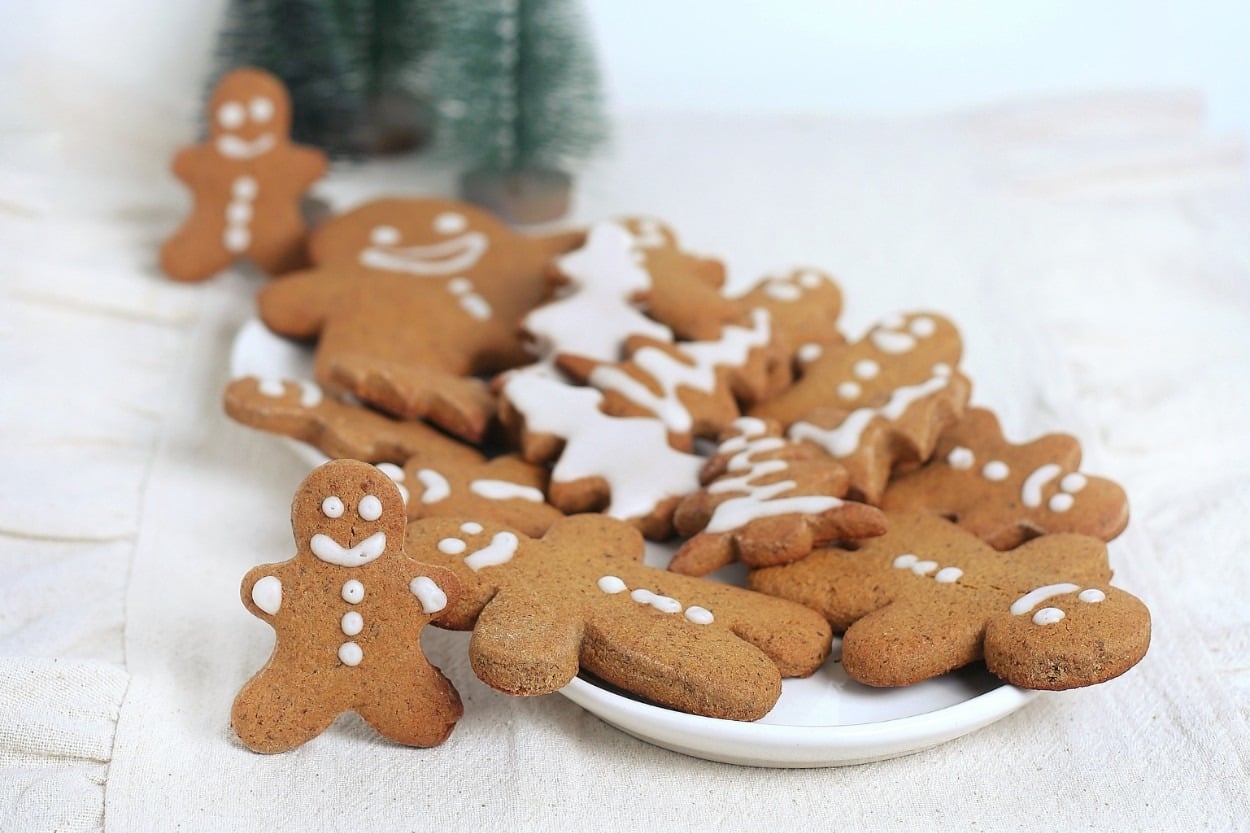 Zencefilli Tarçınlı: Glutensiz Rafine Şekersiz Gingerbread Cookie