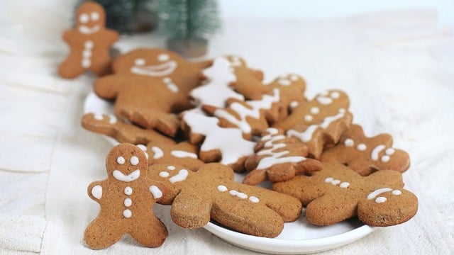 Zencefilli Tarçınlı: Glutensiz Rafine Şekersiz Gingerbread Cookie