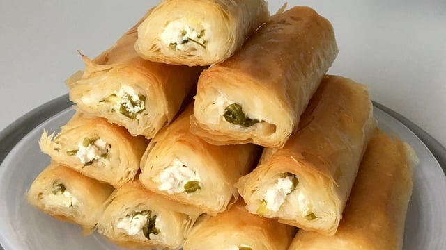 Kolaylıkla Yapılır: Baklavalık Yufkayla Çıtır Börek