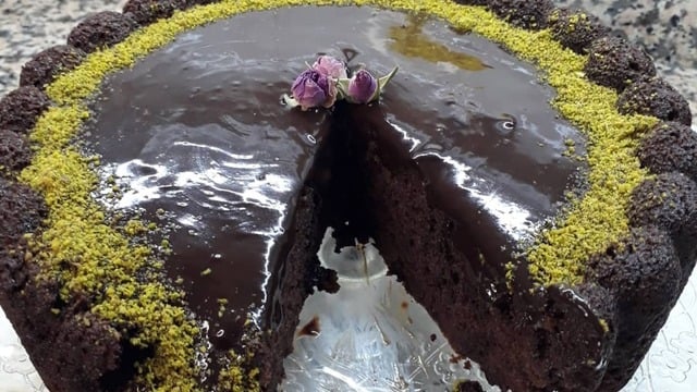Islak Islak: Bol Çikolatalı Kek