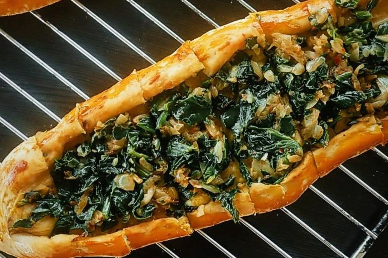 Çıtır Çıtır Hamuruyla: Ispanaklı Pide