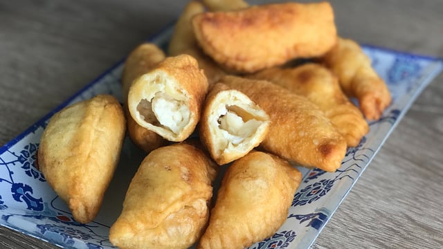 Mayalandırmadan: Yağ Çekmeyen Nefis Puf Böreği