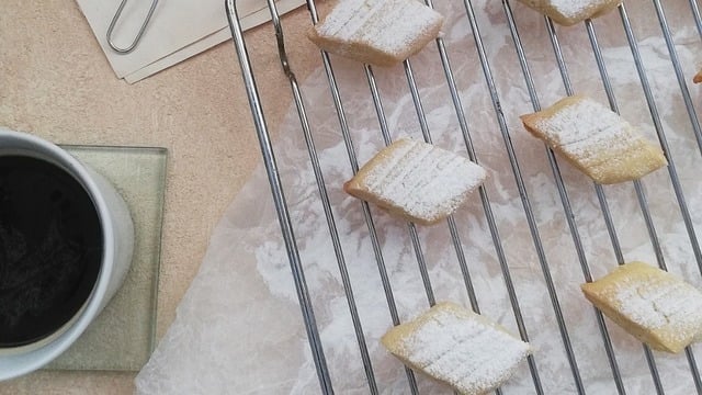 En Kolay Kurabiye: 3 Malzemeli Kurabiye