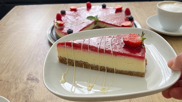 Yumuşacık Kremasıyla: Frambuazlı Ev Yapımı Cheesecake