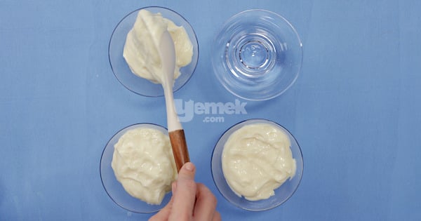 karamelli-bardak-tatlisi-600x315 (17)