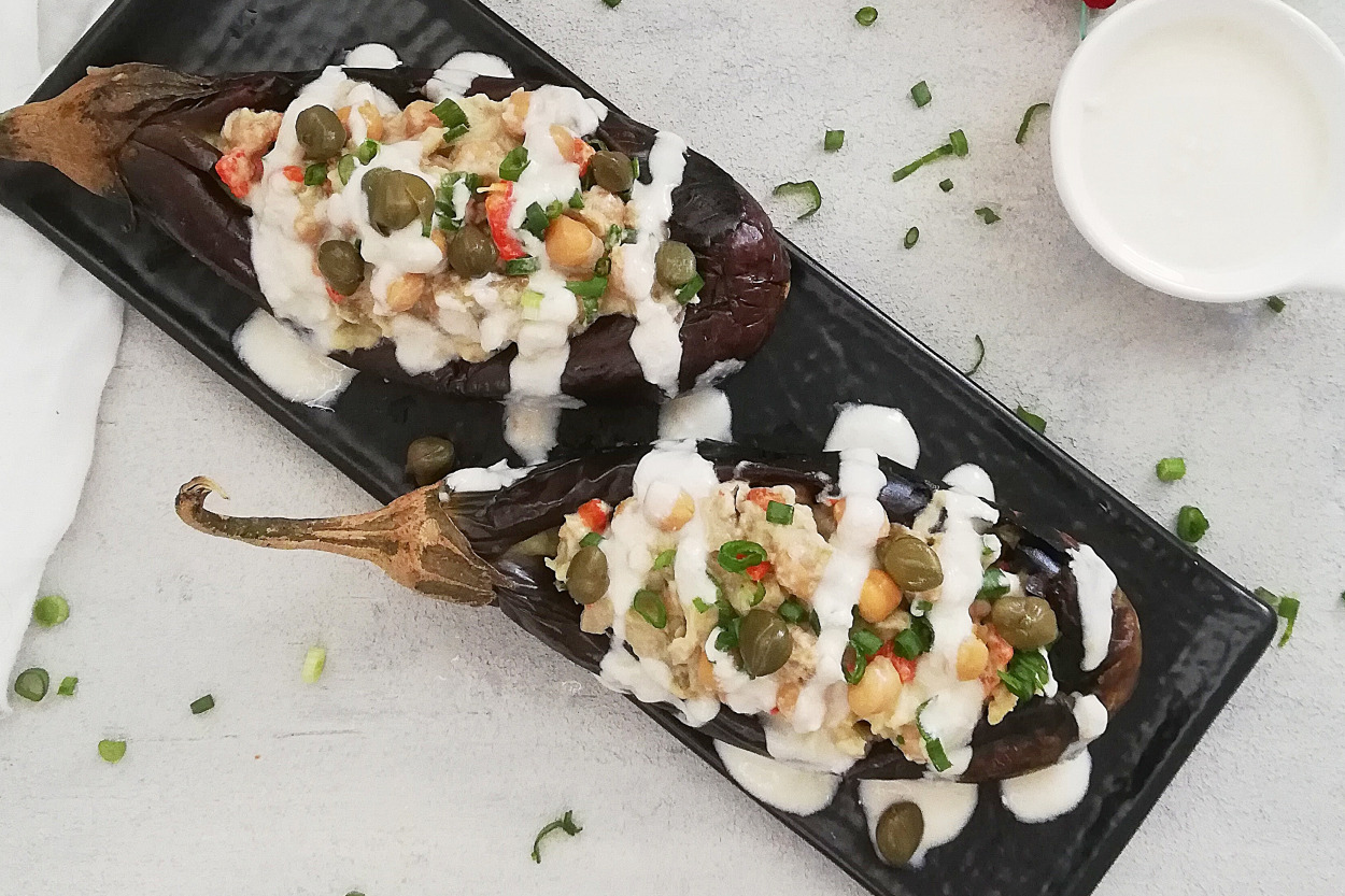 Sunumu da Hoş: Tahinli Köz Patlıcan Mezesi