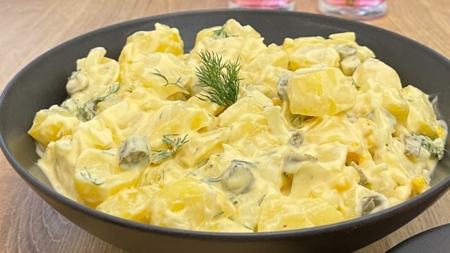 Tadı Damakta Kalır: Hardallı Patates Salatası