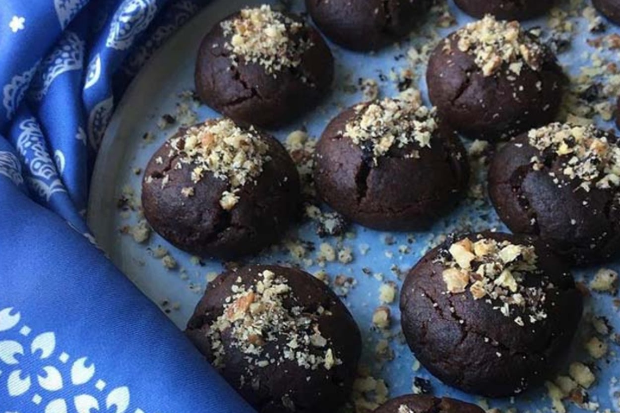 Yanına Çay: Brownie Tadında Kurabiye