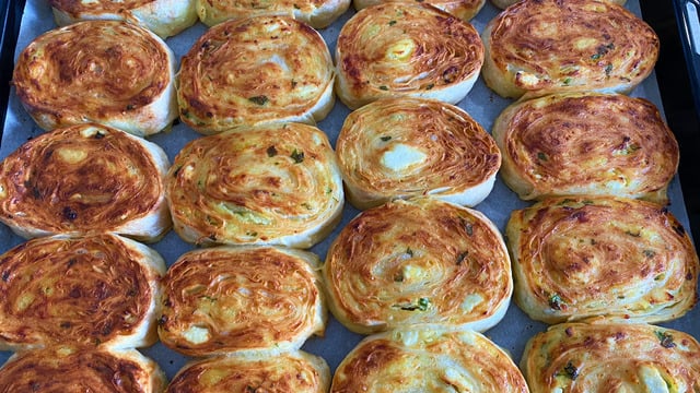 Farklı İç Harcıyla: Patatesli Dilim Börek