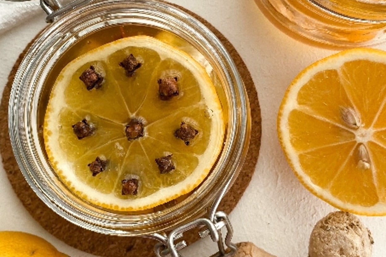 Bağışıklığı Güçlendirir: Zencefilli Limonlu Bal