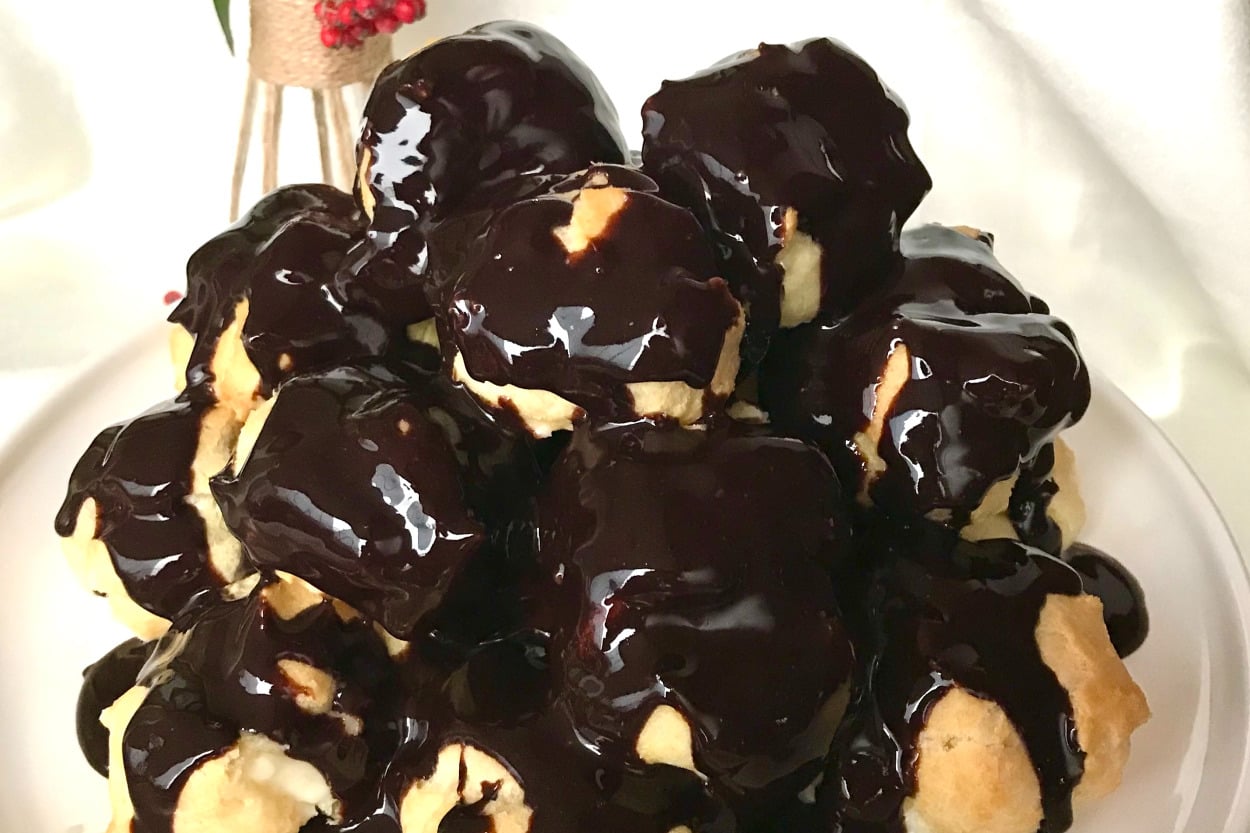 Puf Puf Kabaran Hamuruyla: Tam Ölçülü Profiterol