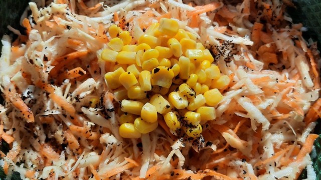 Kolayca Hazırla: Havuçlu Kereviz Salata