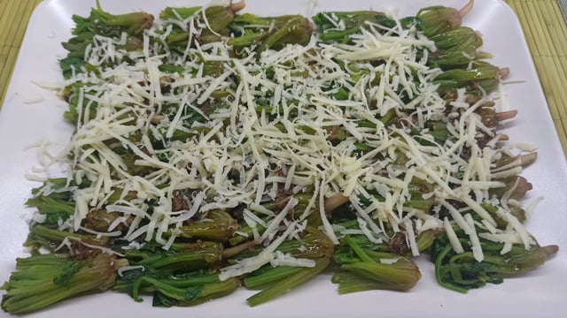 Çok Farklı Bir Tat: Ispanak Kökü Salatası