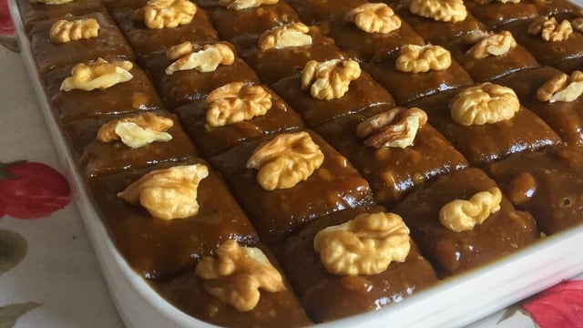 Az Malzeme Çok Lezzet: Pekmezli Helva