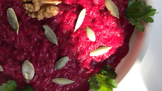Ekmek Banmalık: Yoğurtlu Pancar Salatası