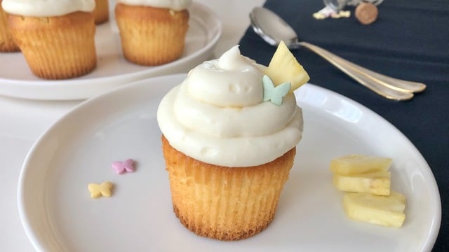 Bu Kez Farklı: Ananaslı Kremalı Cupcake
