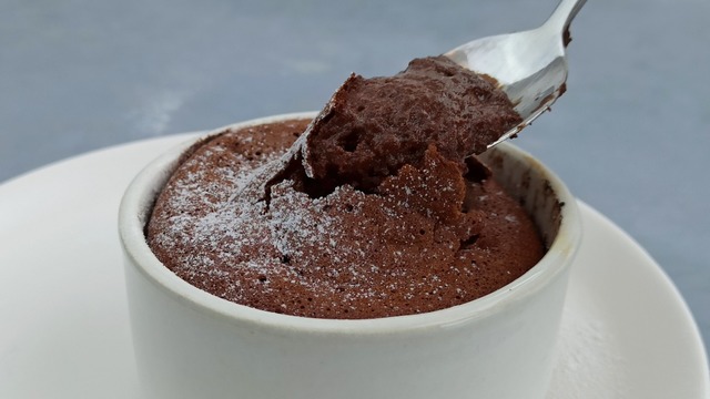 En Kolayı: 10 Dakikada Çikolatalı Sufle
