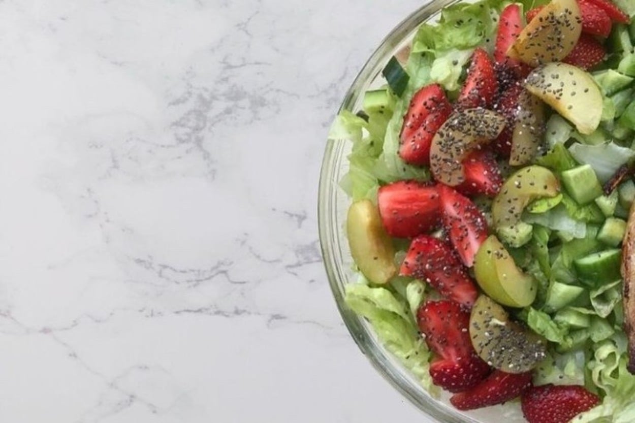 Sofraya Renk Geldi: Meyveli Salata