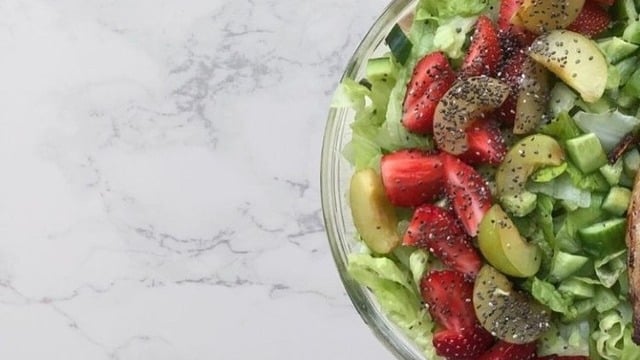 Sofraya Renk Geldi: Meyveli Salata