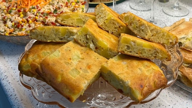 Çay Saatlerinin Aranan Yüzü: Patatesli Soğanlı Kek