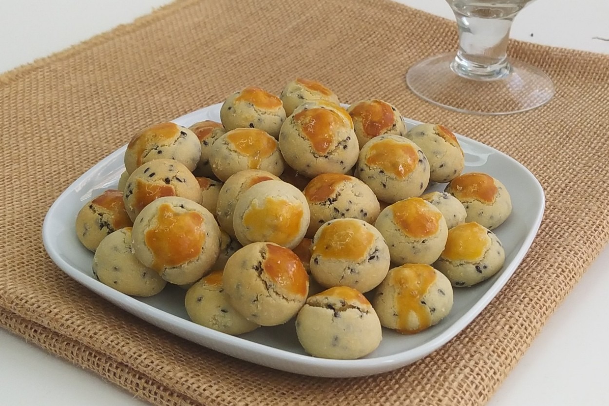 Bayatlamayan: Çörek Otlu Mini Kurabiye