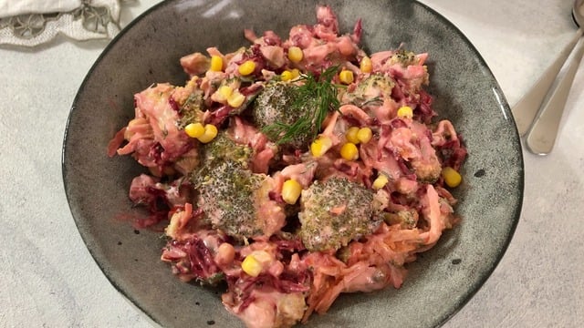 Sağlık Dolu: Yoğurtlu Pancarlı Brokoli Salatası