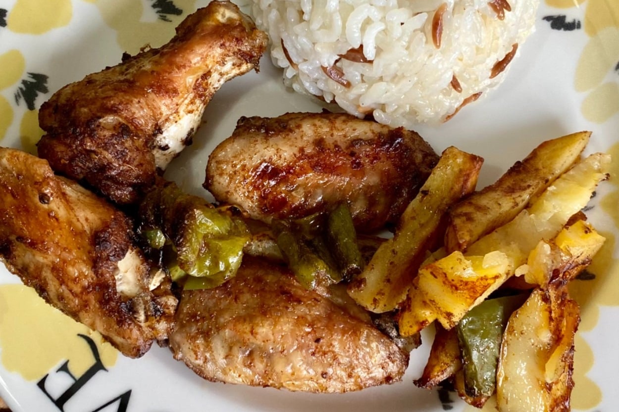 Hızlı Akşam Yemeği Menüsü: Fırında Soslu Kanat ve Patates