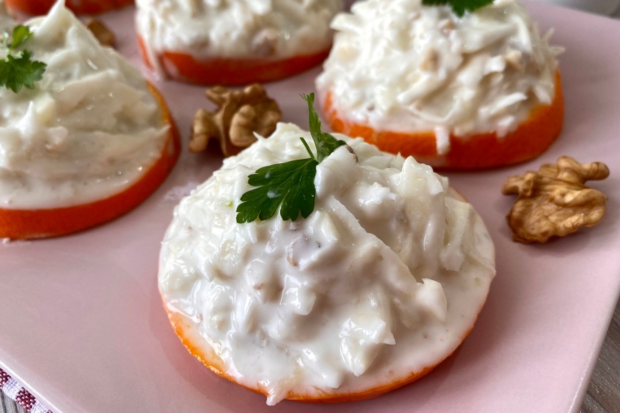 Cevizin Katkılarıyla: Yeşil Elmalı Kereviz Salatası
