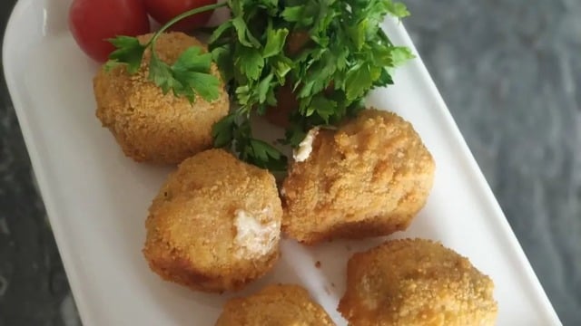 Buzlukta da Saklanır: Tarhanalı Peynir Topları