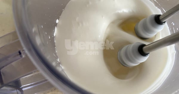 sivi-kremadan-tereyagi-yapim2