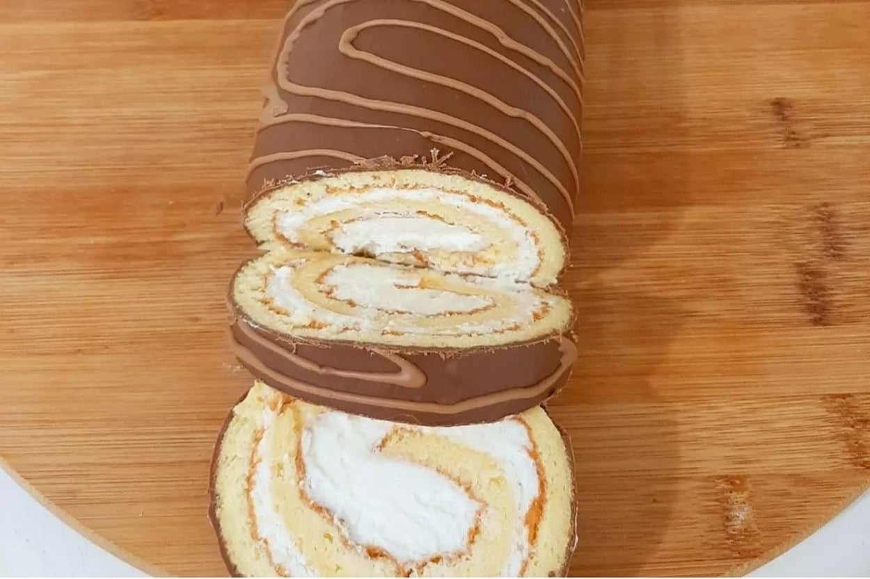 Sararken Kırılmaz: Çikolata Kaplı Rulo Pasta