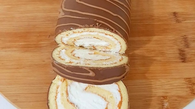 Sararken Kırılmaz: Çikolata Kaplı Rulo Pasta