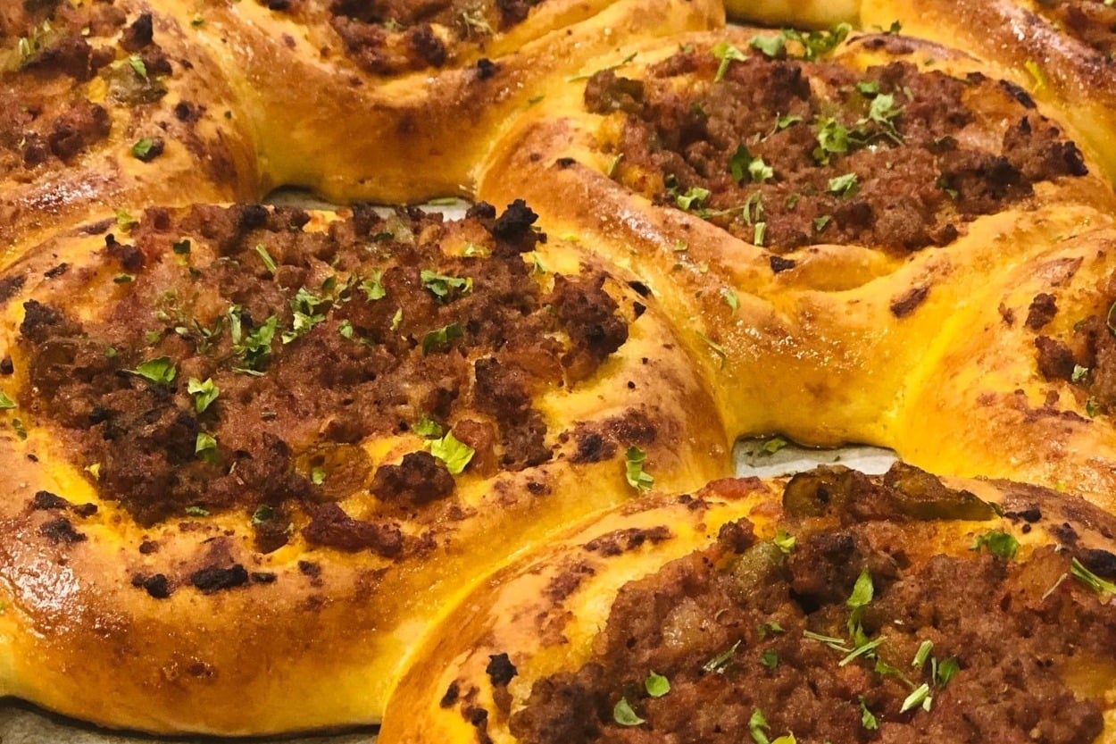 Sunumu Bir Harika: Kıymalı Pide