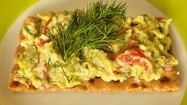 İster Meze İster Kahvaltılık: Ev Yapımı Krem Peynir