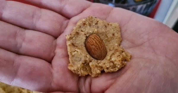 glutensiz-leblebi-dolgulu-atistirmalik-tarifi-adim-2-figen-yanaroglu