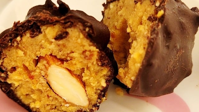 Rafine Şekersiz: Glutensiz Leblebi Dolgulu Atıştırmalık