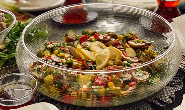 Bol Protein: Mantar Salatası