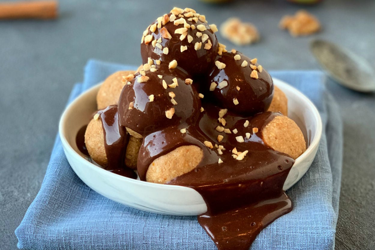 Tatlı Kriziniz Tuttuğunda: Elmalı Yalancı Profiterol