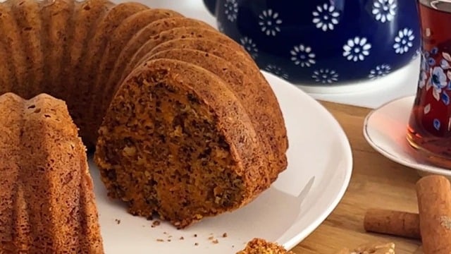 Kusursuz Lezzet: Havuçlu Zerdeçallı Kek