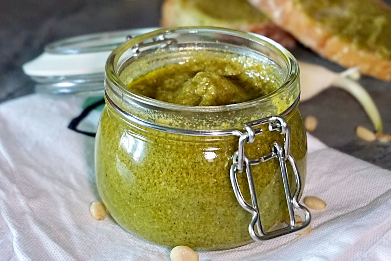 Fesleğen Aromasını Sevenlere: Orijinal Pesto Sos