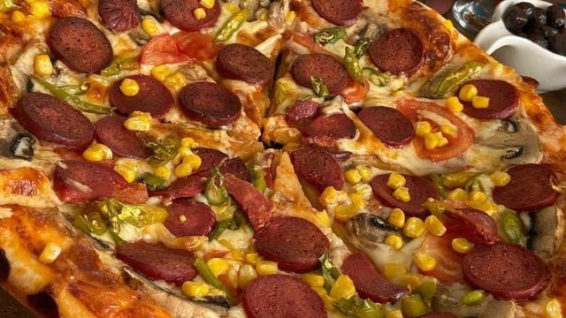 Evde En Güzeli: Karışık Pizza