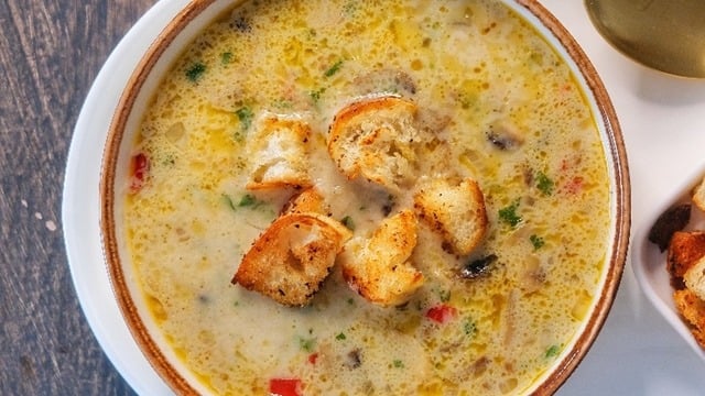 Yarım Saatte Sofrada: Mantar Çorbası