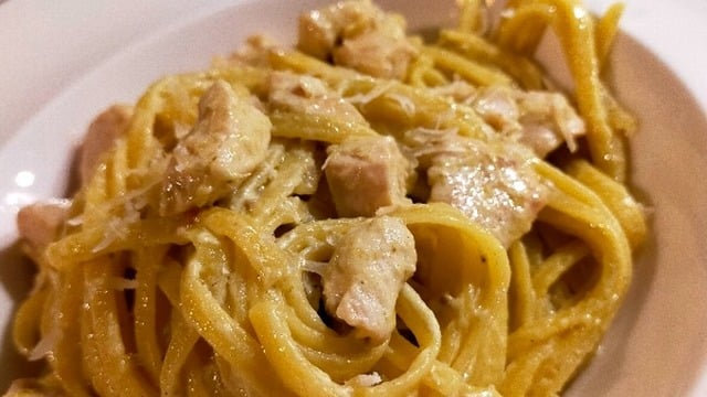 Makarna Aşıklarına: Tavuklu Pestolu Makarna