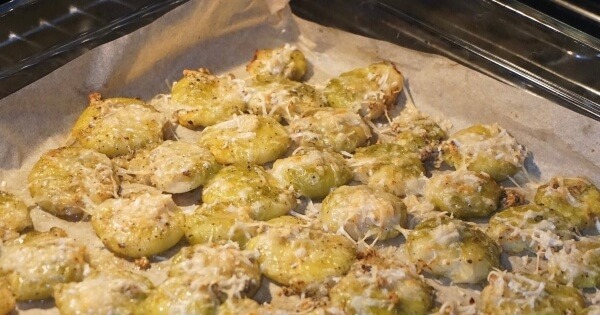 firinda-parmesan-peynirli-bruksel-lahanasi-adim-4-sebahat-cavuslu (1)