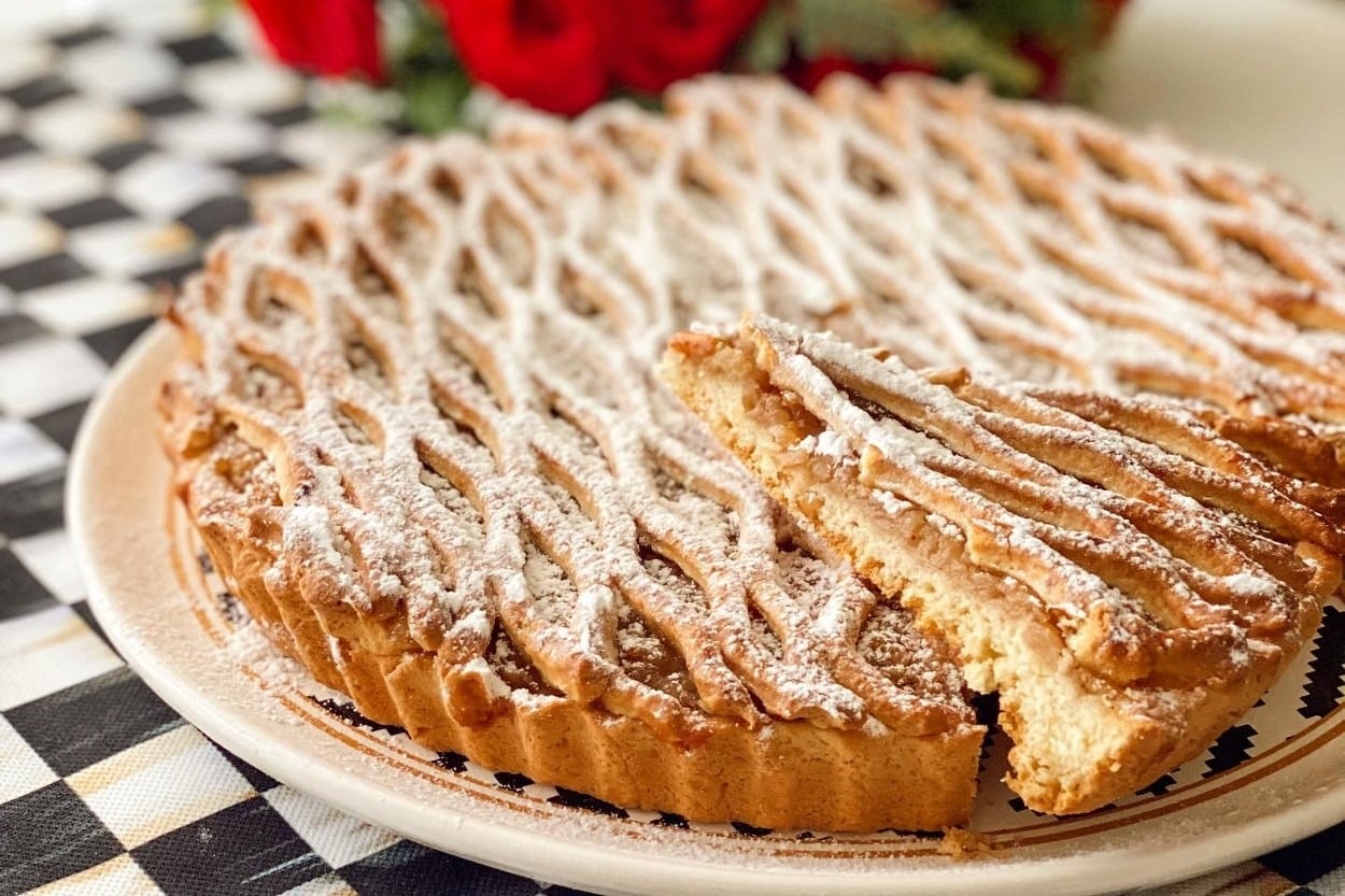 Böylesi Daha Kolay: Tart Kalıbında Elmalı Turta